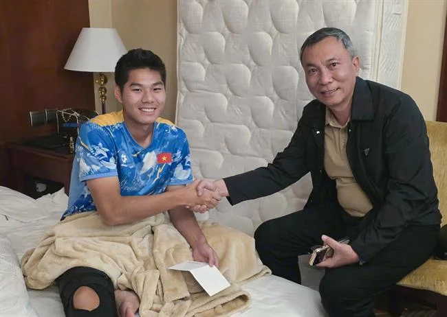 Hình ảnh minh họa các biện pháp bảo mật dữ liệu mạnh mẽ, bao gồm mã hóa và tường lửa, bảo vệ thông tin người dùng 39go99 bắn cá